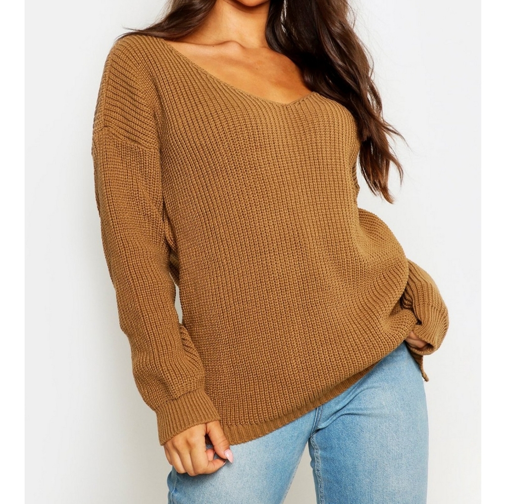 Boohoo V-neck sweater  size Small/Medium